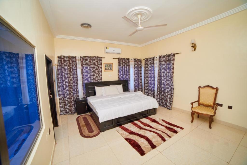 Afranasa Inn Tema Buitenkant foto